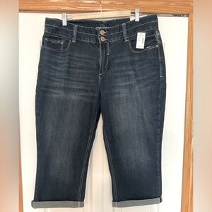 NWT Maurices 18 Denim Crop Jeans
